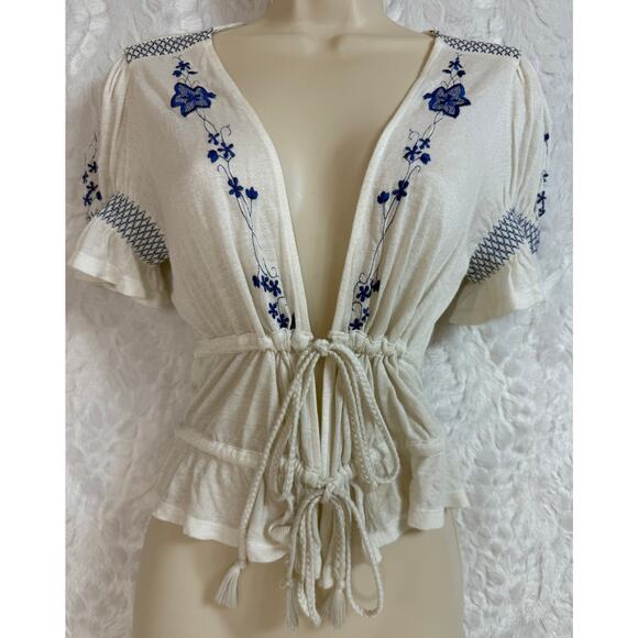 NWT Urban Outfitters Peasant Blouse Tie Front Blue Smocking / Embroidery Boho Sm - Picture 2 of 11